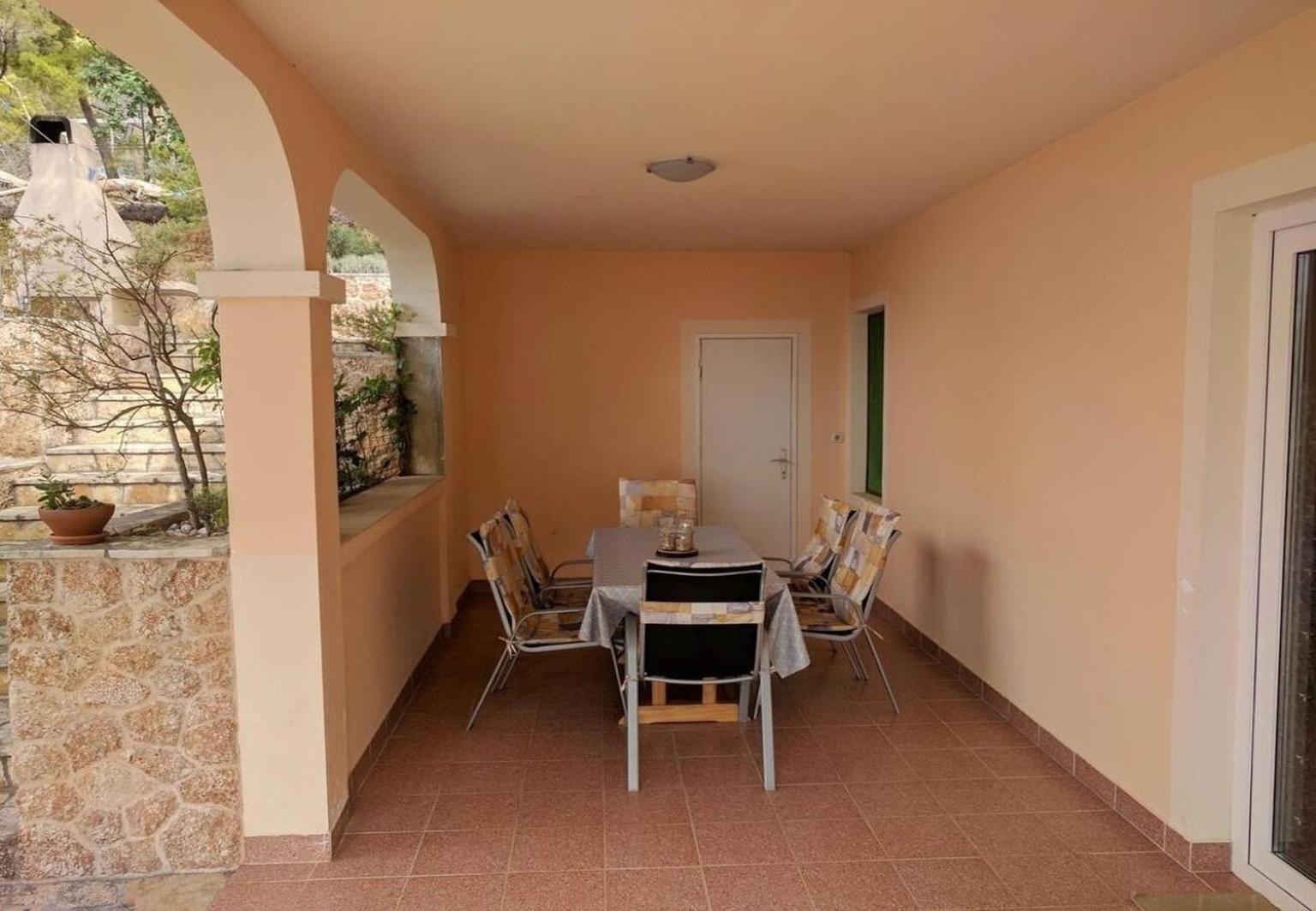 - With Garden Appartement *